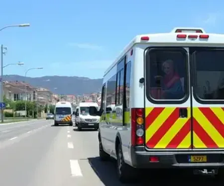Serra recebe 27 novos veículos para transporte de pacientes