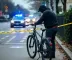 Dupla é detida após roubar bicicleta elétrica e ameaçar vítima na Serra